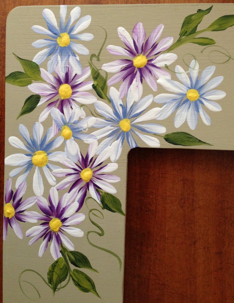 Frame and white hand painted measures 11 x 12.25 x 34 blues wood holds 5 x 7 photo daisies in purples