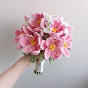 Gehäkelter Brautstrauß, handgefertigter Blumenstrauß, fertiges Produkt, Tulpe, Jahrestag, Geburtstag, Abschlussfeier, Freundin, Mutterliebe für immer Geschenk