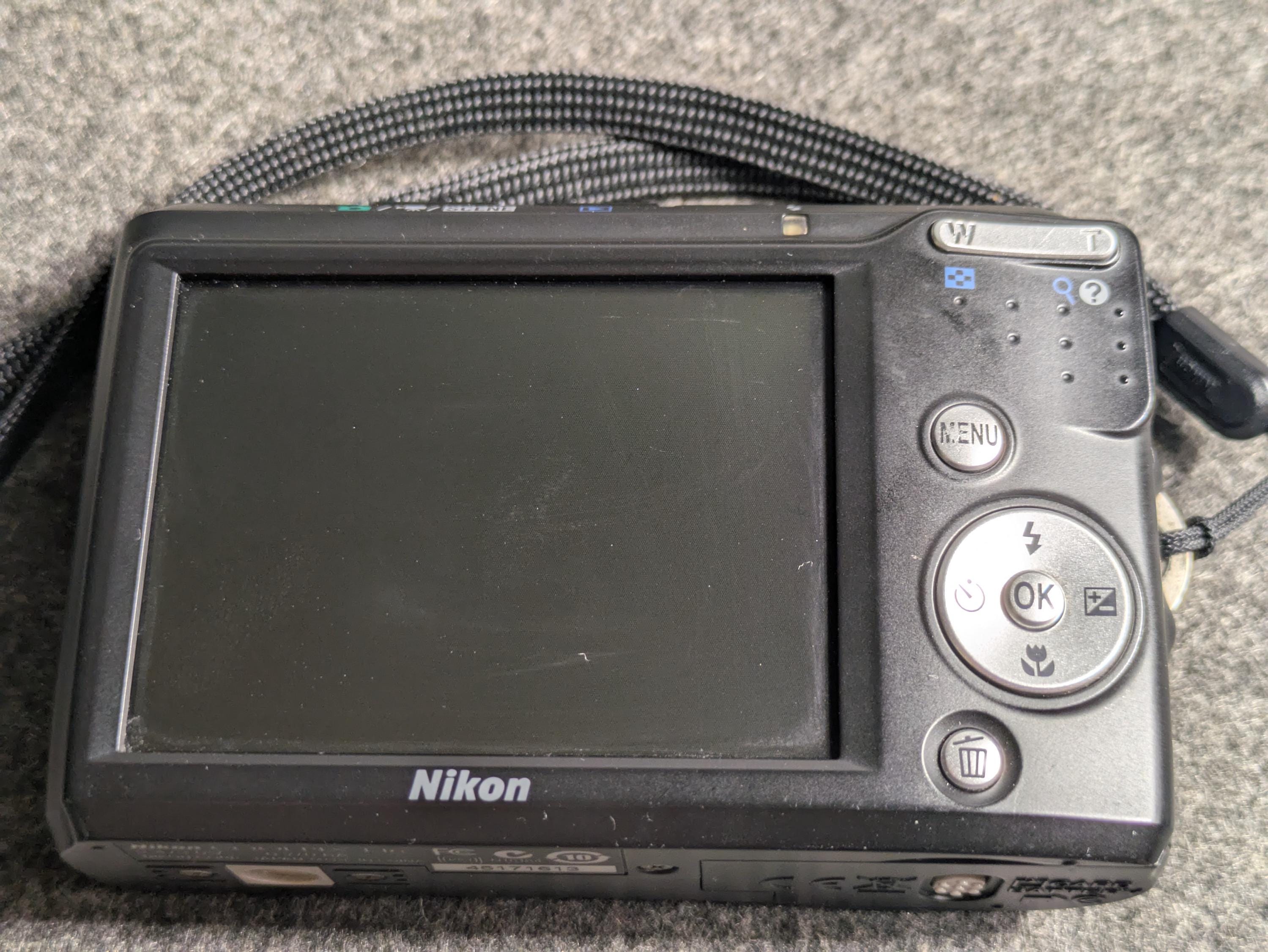 ヴィンテージ Nikon Coolpix L16 デジタルカメラ – 7.1MP ポイント 