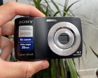Sony Cyber-shot DSC-F55 Digital Camera Vintage Rotating Lens Retro