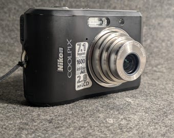 Vintage Nikon Coolpix L16 Digital Camera – 7.1MP Point Vintage Nikon Coolpix L16 Digital Camera – 7.1MP Point