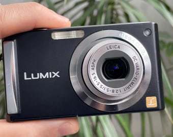 Cámara digital Panasonic Lumix DMC-FS3 / Compacta y delgada estilo Y2K / Cámara retro de colección de 8,1 MP