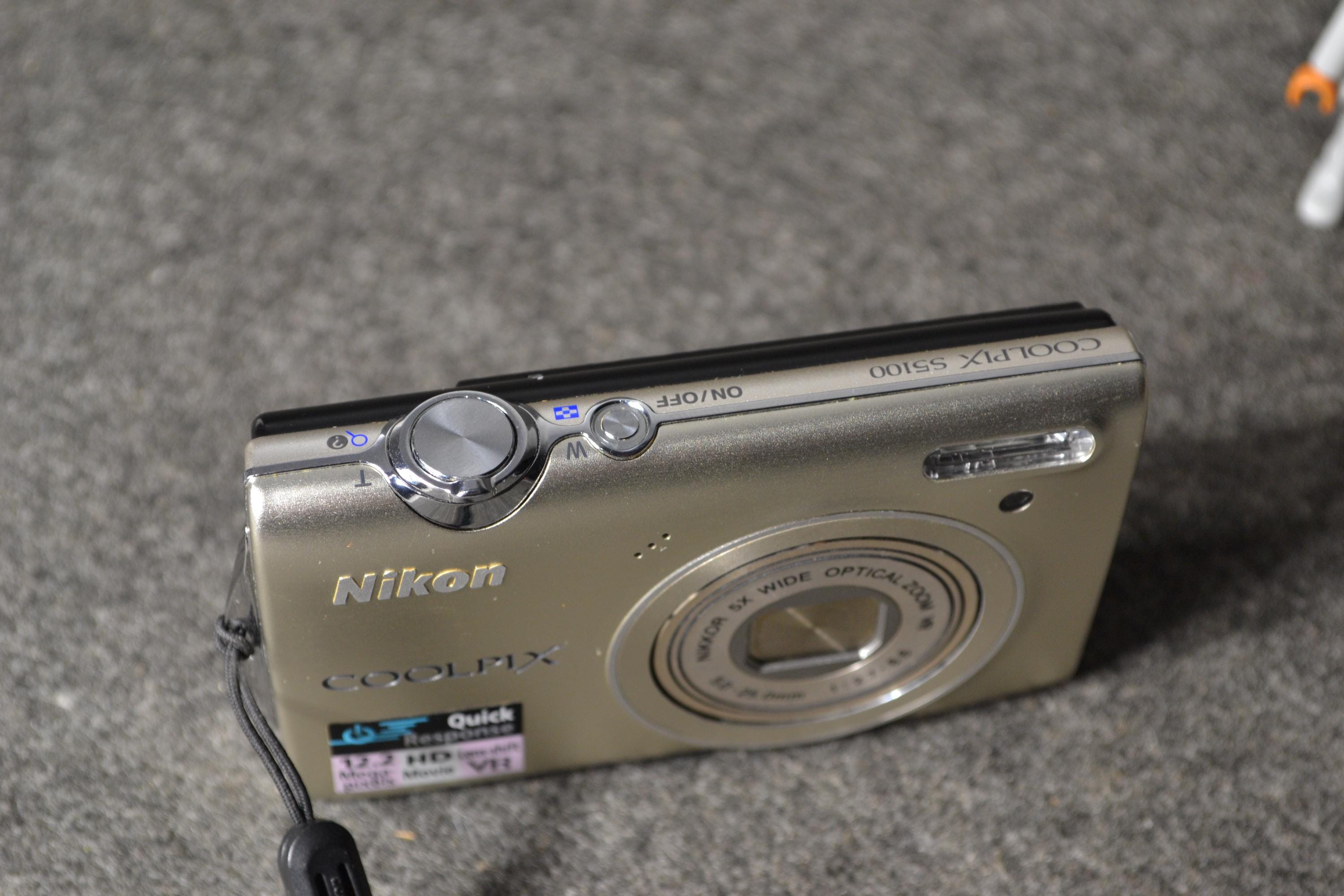 Nikon COOLPIX S5100 シルバー SDカード付 動作品 Nikon COOLPIX S5100 シルバー SDカード付 動作品 Nikon COOLPIX S5100
