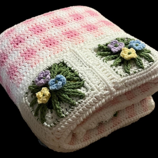 Gingham Bow Arrival Blanket main image 1