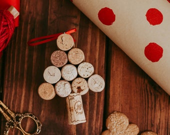 Rustic wine cork Christmas tree ornament - Gift for wine lover