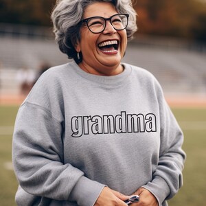 Grandma Sweatshirt, Custom Grandma shirt, Custom Grandma Shirt, Gift for Grandma, Mimi Shirt, Gift for Mom, Gift for Mother&#39;s Day