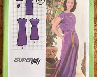 b34" Womens Pullover Shift Dress in Two Lengths Simplicity 9033 FF, Vintage 1970s Sewing Pattern