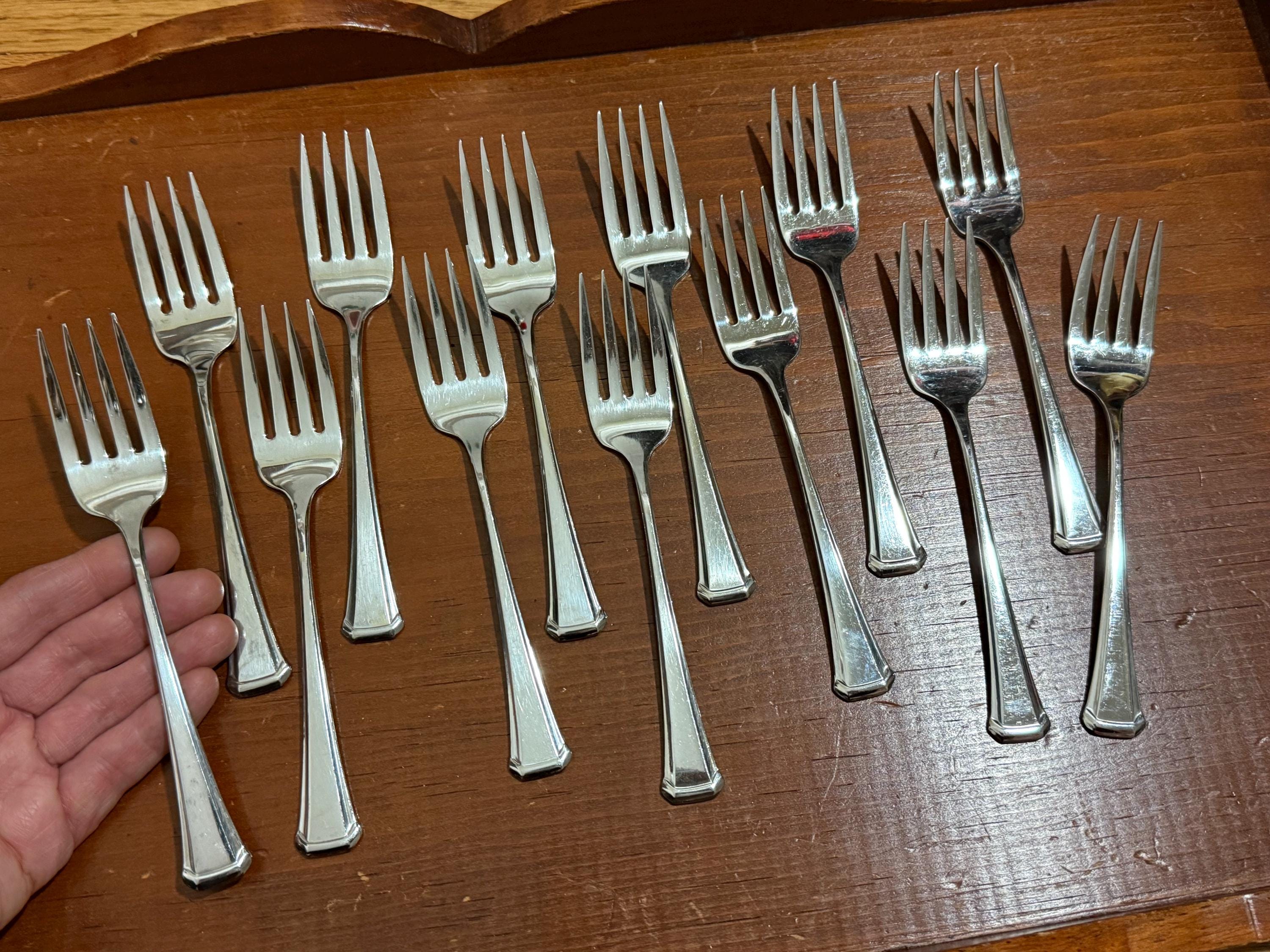 2 Oneida SSS Maestro St Leger Stainless Oval Place Soup Spoon Flatware