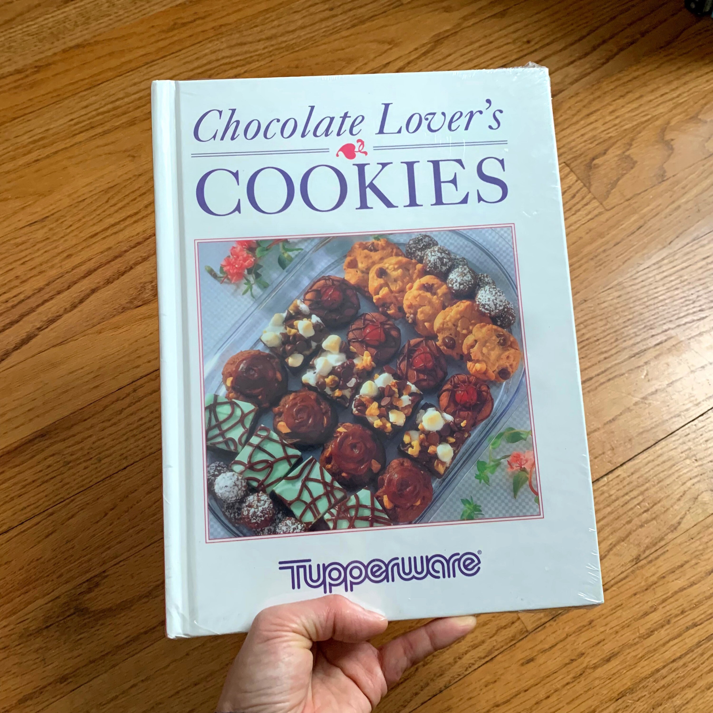 1993 Tupperware Chocolate Lovers Cookies Cookbook 
