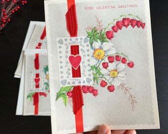 1940s-50s Unused Valentine Card 'Fond Greetings' For Friend - Laced Ribbon & Floral Design with Envelope