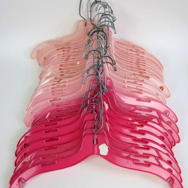 Retro Plastic Hangers 60s / Shades of Pink / Set of 32