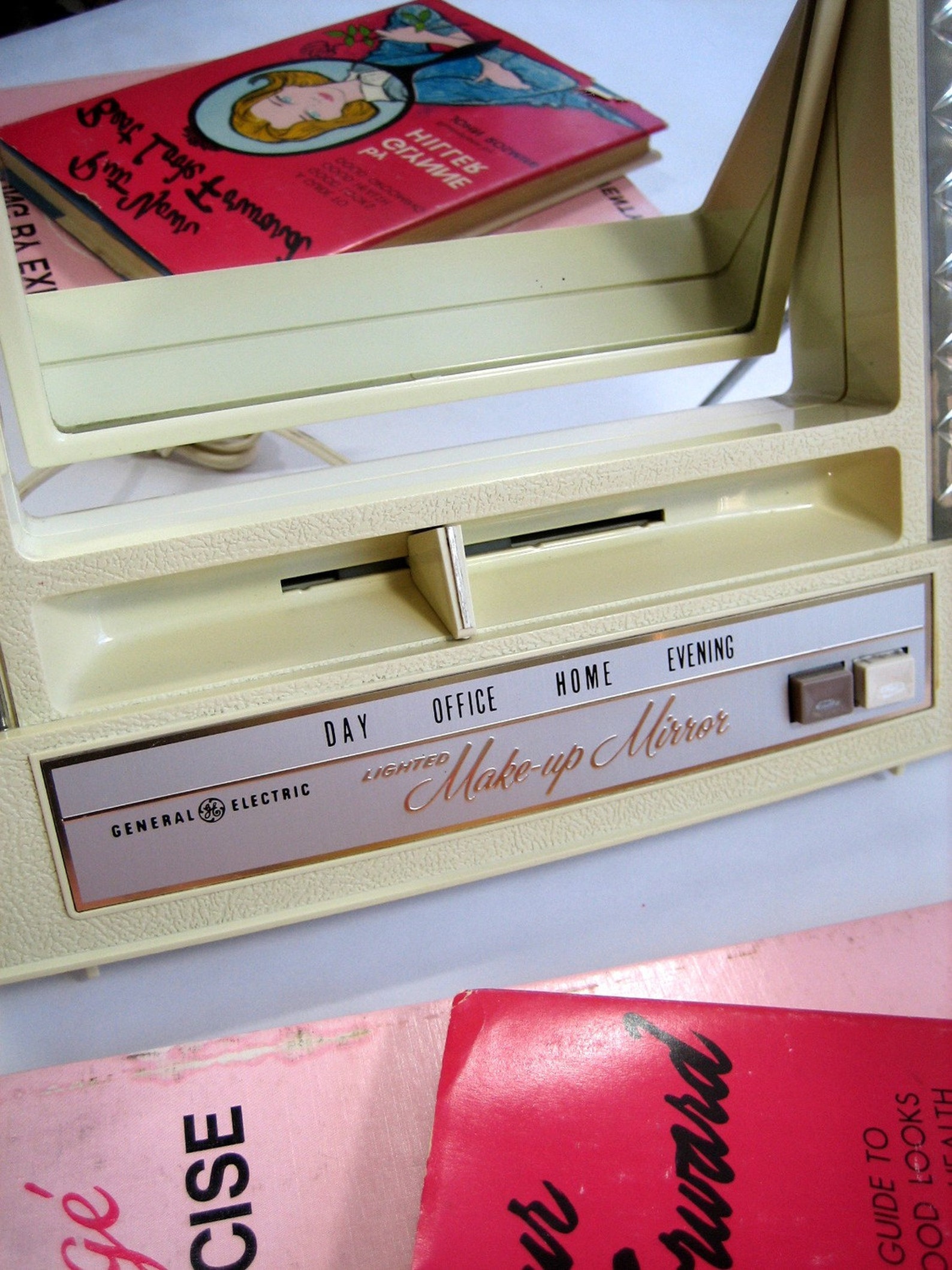 GENERAL ELECTRIC Lighted MakeUp Mirror 60s Etsy