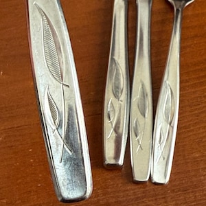 Vintage Rogers International Whispering Leaves Stainless Flatware CHOOSE Used