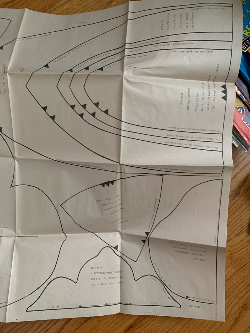 Strawberry Kitchen Countertop Appliance Covers, Placemats, Napkins, Pot