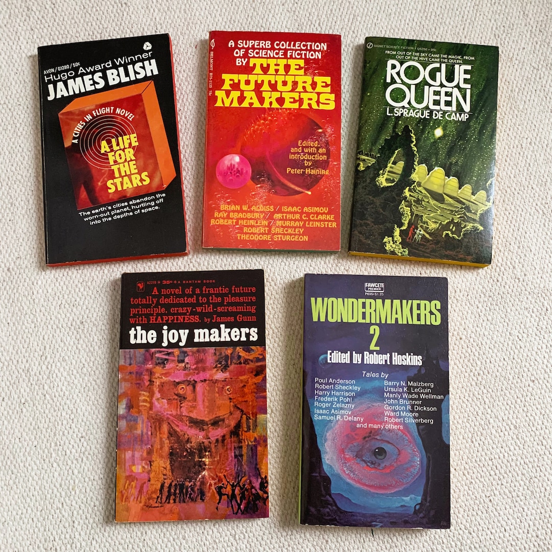 Vintage 1960s-70s Sci-fi Paperback Collection: Space, Aliens - Main Image