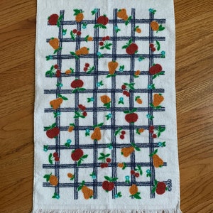 Vintage 1970s 80s B&D Kitchen Towel UNUSED, Terry Hand Towel, Apples Pears Cherries Print image 2