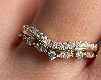 Curved Diamond Wedding Band Round Moissanite Diamond Band V Shape Royal Curve Ring Vintage Chevron Band Tiara Crown Diamond Band for Women
