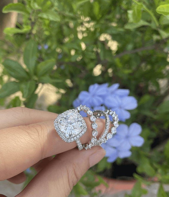 2カラットのクッションカットモアッサナイト結婚指輪4個セット、14金 