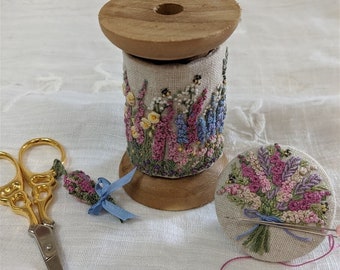 ECG – Bees’ Knees Scissor stand & needle minder Duo – Full embroidery kit