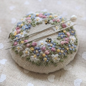 ETSY'S PICK! Embroidery kit - Floral Needle Minder No:2