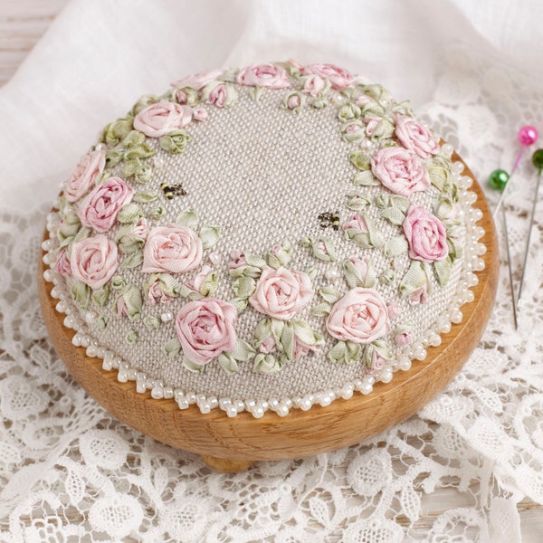 Silk Ribbon Embroidery - PP13 Roses & Pearls (Vintage pink)