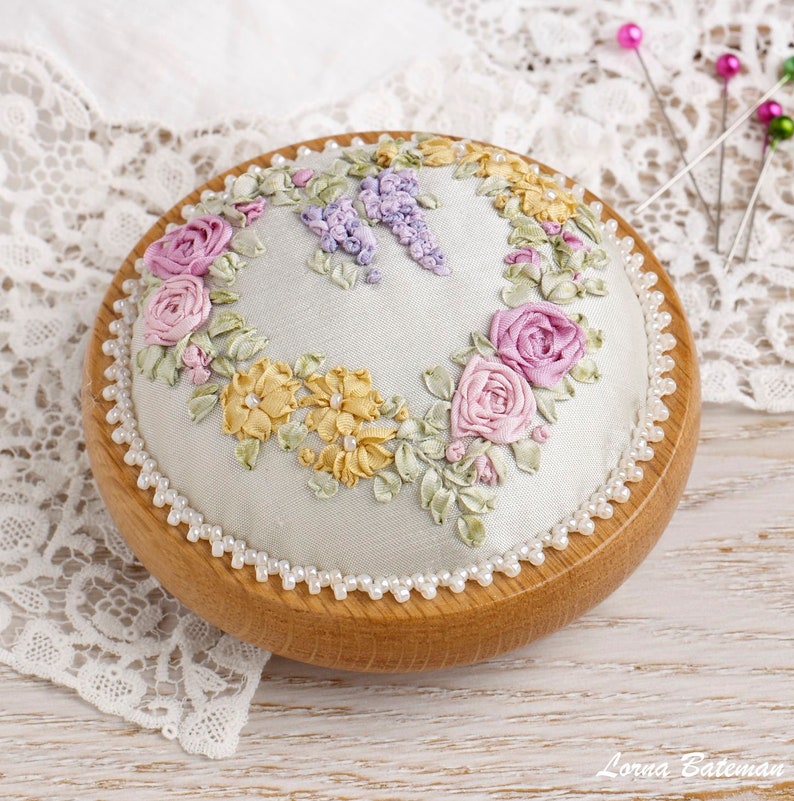 Silk Ribbon Embroidery - Roses & Wisteria Heart Victorian Scissor keeper - Silk ribbon full kit image 5