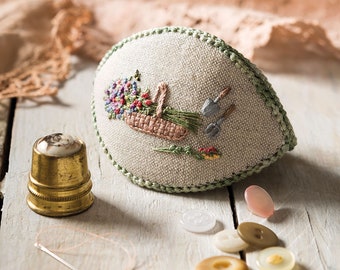 Embroidered Country Gardens - Thimble pip/holder - Pattern & Print - Threads NOT included