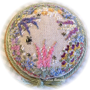 PP05 Herbaceous Borders Pincushion kit image 2