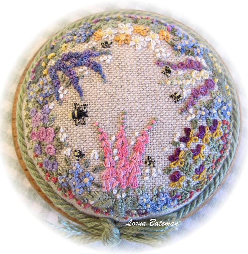 PP05 Herbaceous Borders Pincushion kit image 2