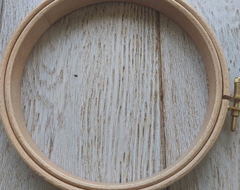 Quilting hoop – 10" or 25 cm (2cm deep)