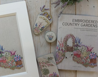 Book - Embroidered Country Gardens by Lorna Bateman