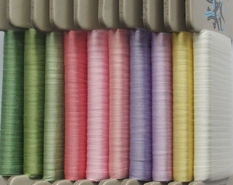 Floral Garden Plains Kollektion Nr 3 Pastellfärger - 4 mm sidenband
