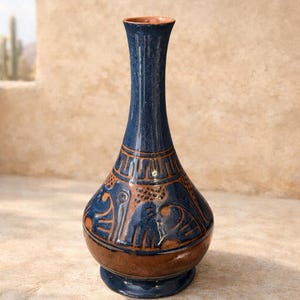 Vintage Navajo Pottery Vase Artist Signed Southwestern Desert Etched Sgraffito Design
