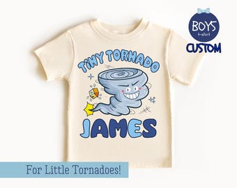 Anpassad liten tornado-t-shirt, anpassad för energiska barn-t-shirt, personlig barnfödelsedags-t-shirt, anpassat barnnamn, naturliga pojk-t-shirts för småbarn