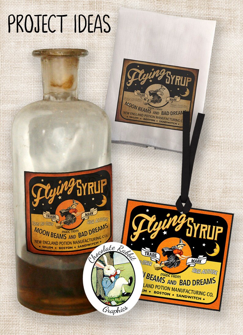 Puede incluir: Una etiqueta de estilo vintage para "Flying Syrup" hecha de rayos de luna y malas sue&ntilde;os. La etiqueta presenta una bruja volando en una escoba con una luna creciente y estrellas en el fondo. El texto "Trade Mark High Altitude" est&aacute; impreso en la etiqueta. La etiqueta est&aacute; impresa en un fondo marr&oacute;n con texto en blanco y negro.