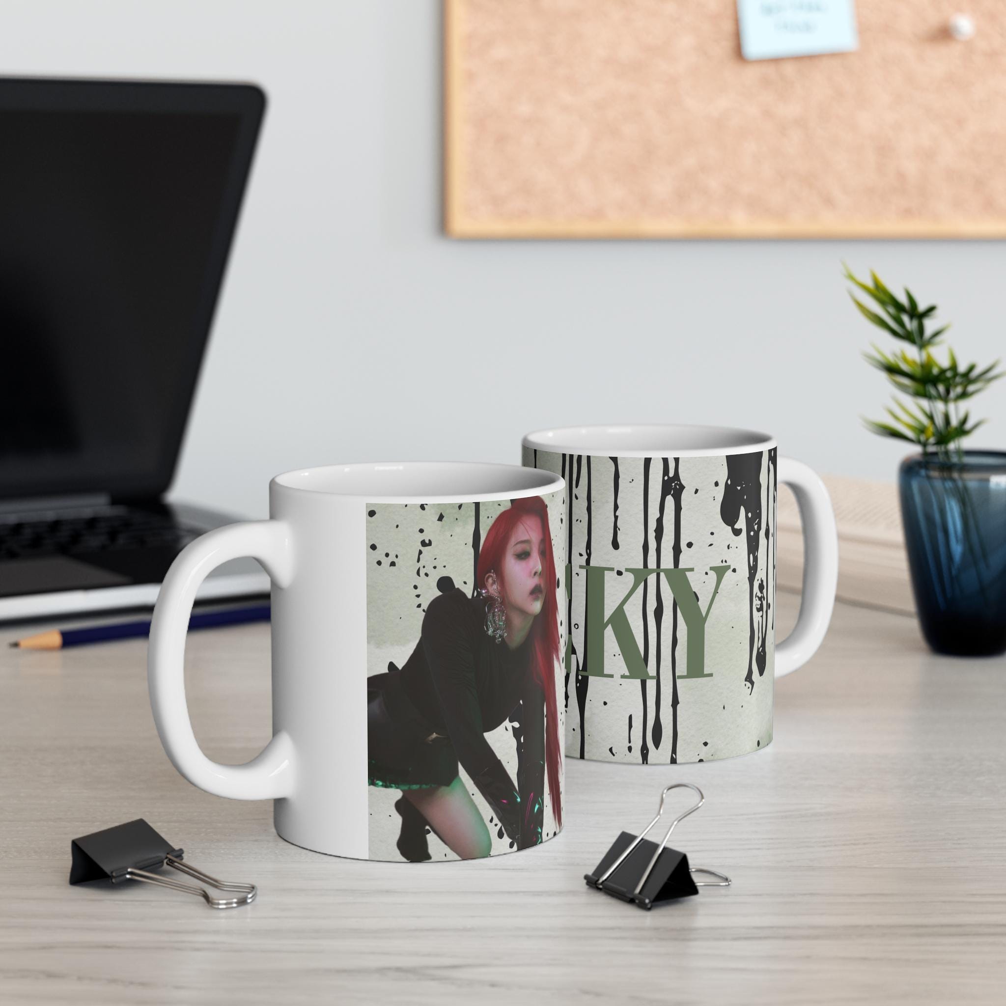 Discover Jiwoo KARD Icky Mug