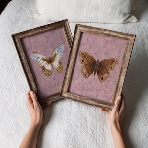 Arte mural con insectos melancólicos / Pintura de polillas y mariposas en estilo cottagecore / Decoración infantil en malva neutro / Baño rústico / Impresión para lavadero