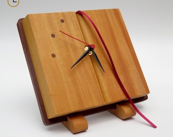 Orologio in legno, orologio da tavolo, orologio da scrivania, orologio speciale, orologio regalo,