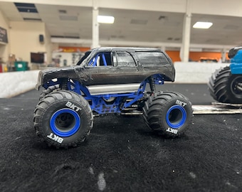 Losi Mini LMT Modern SUV Body 1/18