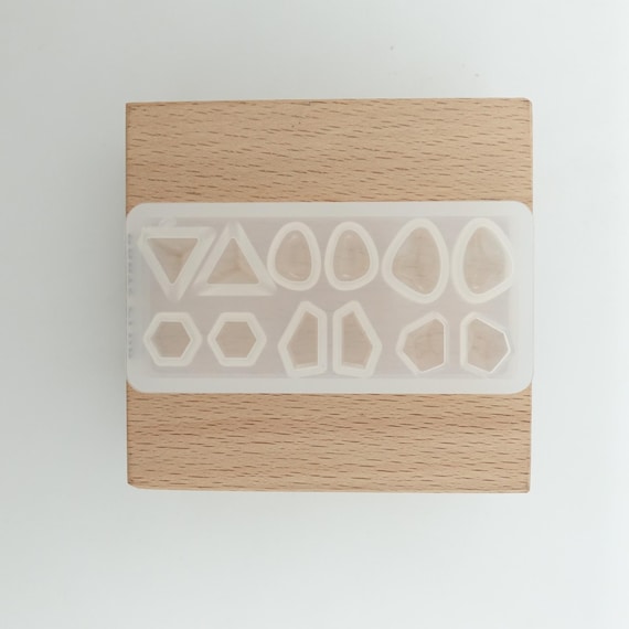 Mini Stone Cabochon Silicone Mold: UV Resin Jewelry Making