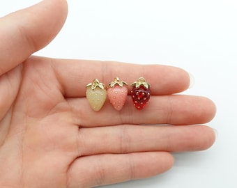 Strawberry Charm – Gold-Accented Berry Pendant for Jewelry and Crafts