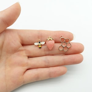 Biene und Honigwabe Anhänger - Metall Honigbiene Anhänger für Schmuck und Resin Crafts