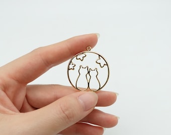 Marco abierto chapado en oro de 32 mm para hacer joyas y resina UV: Two Cats in Love