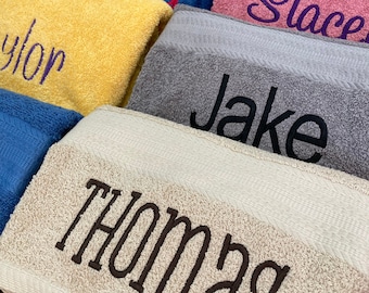 Personalized bath towel, embroidered towel, monogrammed bath towel, bathroom decor, towel with name