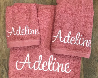 Drap de bain personnalisé, serviette brodée, serviette de bain à monogramme, déco de salle de bain, serviette avec nom