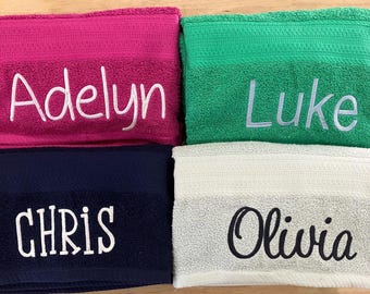 Personalized bath towel set, embroidered towel, monogrammed bath towel, Graduation gift, bathroom decor, towel with name