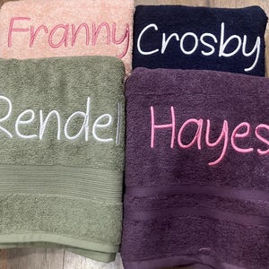 Personalized bath towel, embroidered towel, monogrammed bath towel, bathroom decor, towel with name
