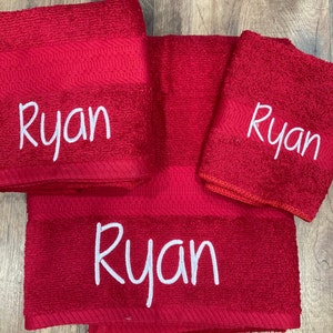 Personalized bath towel, embroidered towel, monogrammed bath towel, bathroom decor, towel with name image 6