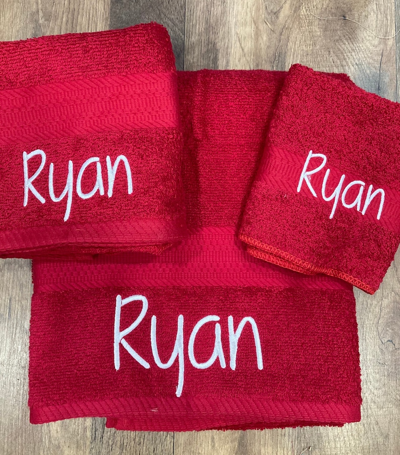 Personalized bath towel, embroidered towel, monogrammed bath towel, bathroom decor, towel with name image 6