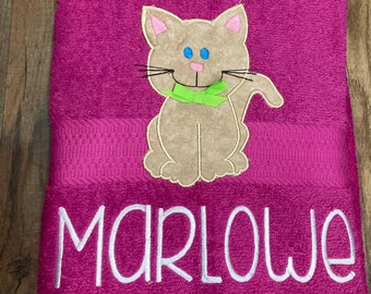 Cat towel, kitty bathroom décor, kid's cat towel, towel for cat, personalized towel, kitten bath towel, towel with name